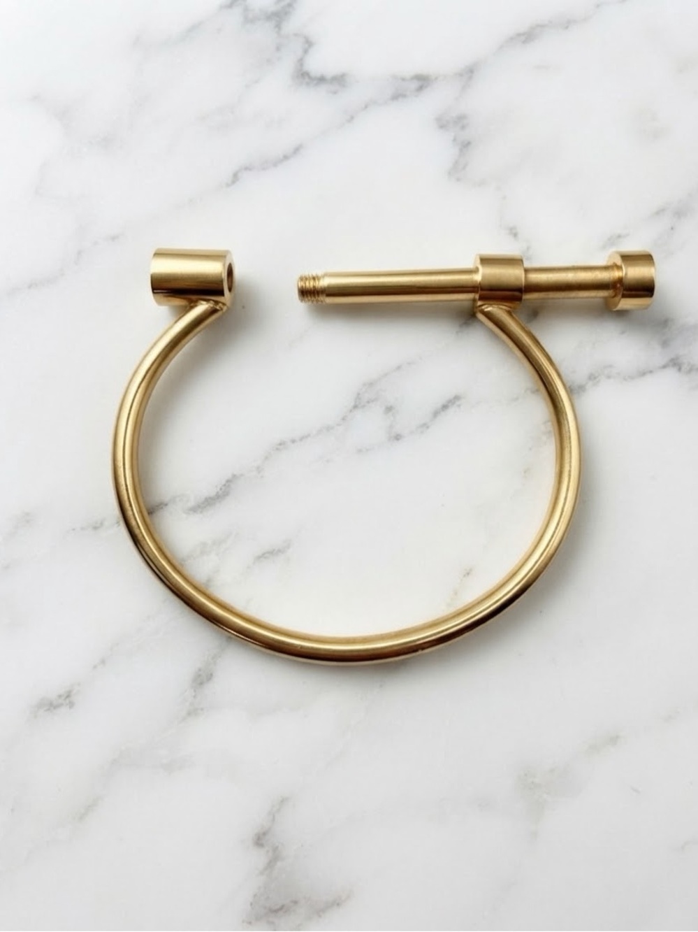 Beautiful Gold-Tone Minimalist Screw Bar Bangle Bracelet | 6.5"